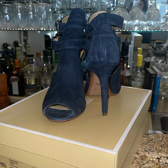 Micheal Kors Booties. Blue Suede. Size 11 - Picture 1 of 5